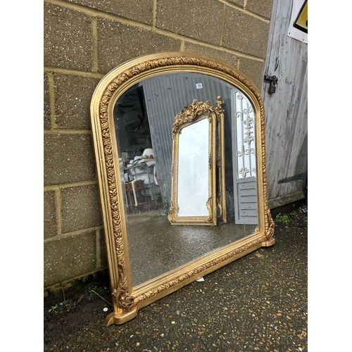 193 - A very large gold gilt framed mirror 120x120