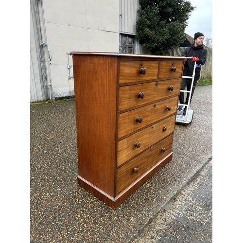 246 - A good quality large Victorian mahogany chest of six drawers  118x50x130