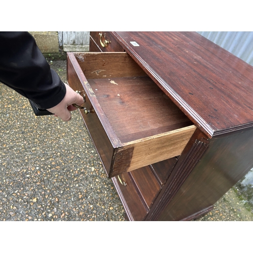 264 - A Victorian mahogany chest of five drawers   102x50x90