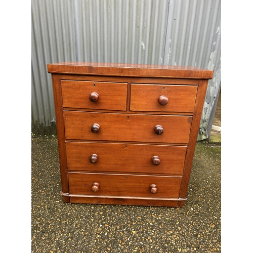 269 - A Victorian mahogany chest of five drawers   97x45x105