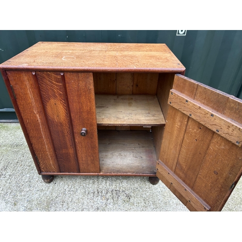 363 - A hand made oak two door cupboard 77x46x77