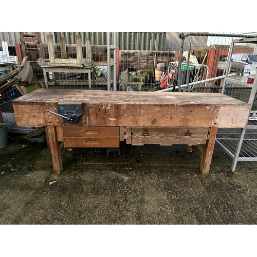 448 - A very large vintage workbench with vice 8ft