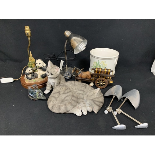 514 - 2 Sandicast Wolf & Dog figures, glass vase & glassware,  2 lamps, sundry items & ornaments (see 2nd ... 