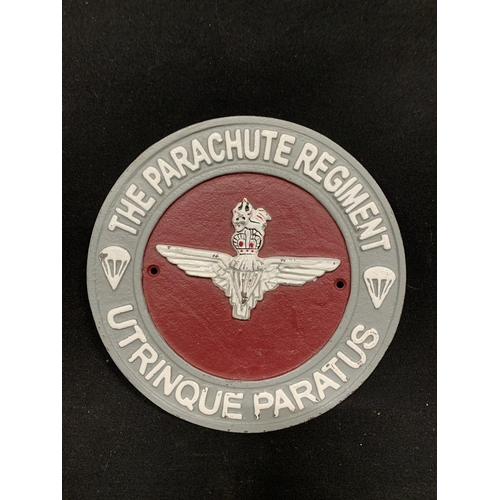 771 - Cast Iron Parachute Regiment sign, diameter 24 cms