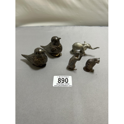 Lot 890       