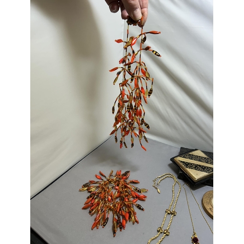 900r - Vintage Orange Beaded Necklace and Bracelet Set, Two necklaces and two Compacts