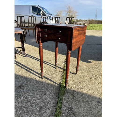 25g - Victorian mahogany drop leaf occasional table