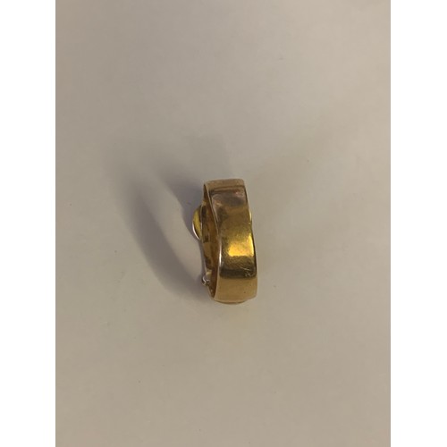 860 - 18ct Gold diamond set Buckle Ring size P, weight 5.5 gms