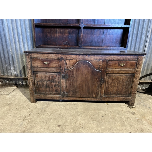 358 - An antique oak dresser 159x60x160