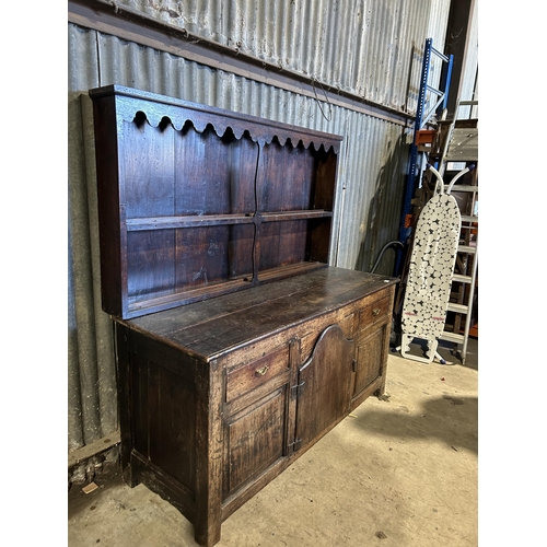 358 - An antique oak dresser 159x60x160