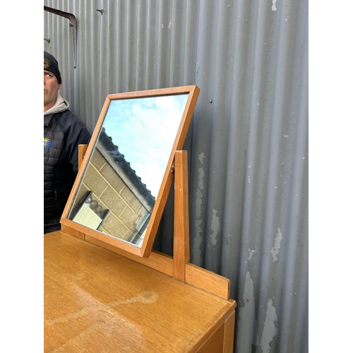 138 - A 20th century oak dressing chest