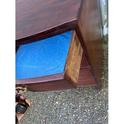 188 - A Victorian mahogany bow front chest of five drawers   106x55x105