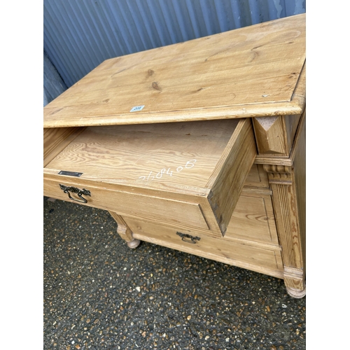 208 - A continental pine chest of four drawers 100x55x90