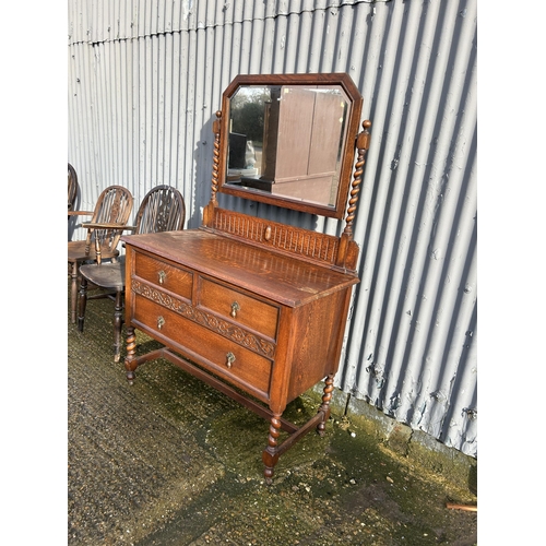 244 - An oak dressing chest 105x 50x85