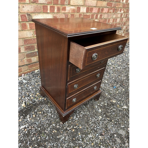 365 - A repro mahogany chest of four drawers  47x40x70