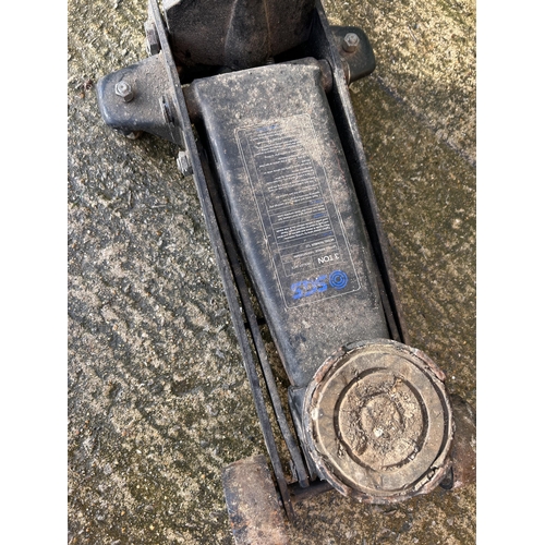 436 - SGS 3 ton trolley jack