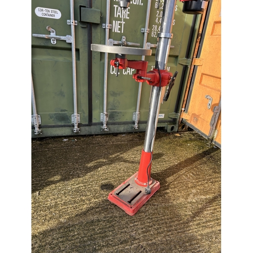 449 - A SEALEY 5 speed radian floor standing pillar drill