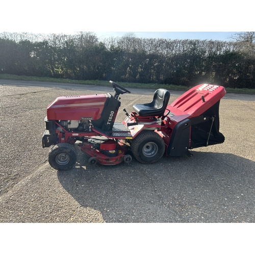 526 - A Westwood T1600 Ride on Lawn Tractor with collecting box. Good running order