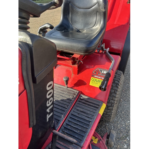 526 - A Westwood T1600 Ride on Lawn Tractor with collecting box. Good running order