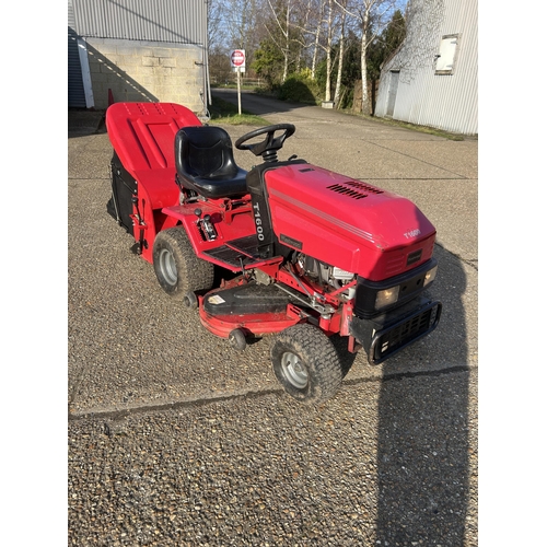 526 - A Westwood T1600 Ride on Lawn Tractor with collecting box. Good running order