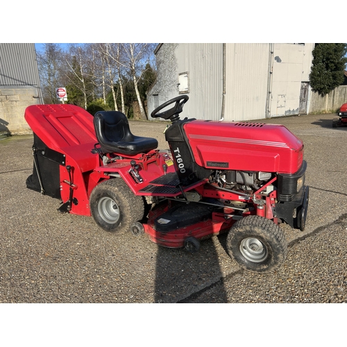 526 - A Westwood T1600 Ride on Lawn Tractor with collecting box. Good running order