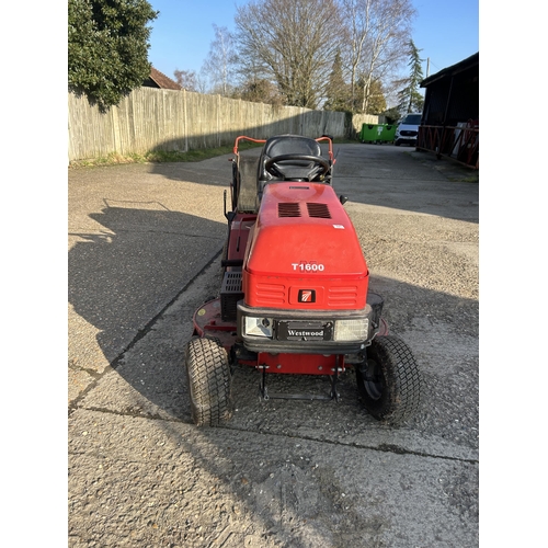 527 - A Westwood t1600 ride on lawn tractor with collecting box. Not Running, Unused for some while