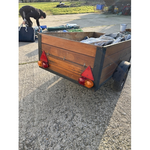 550b - A small multi purpose car trailer