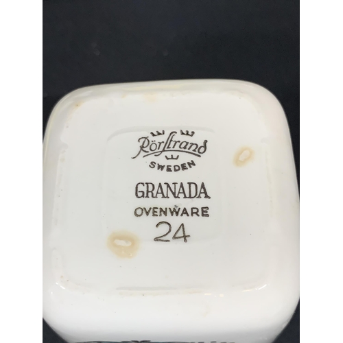 642 - 4 pieces of Swedish Granada ovenware