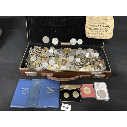 1015 - Case with large quantity of assorted coins, approx weight 10 kg