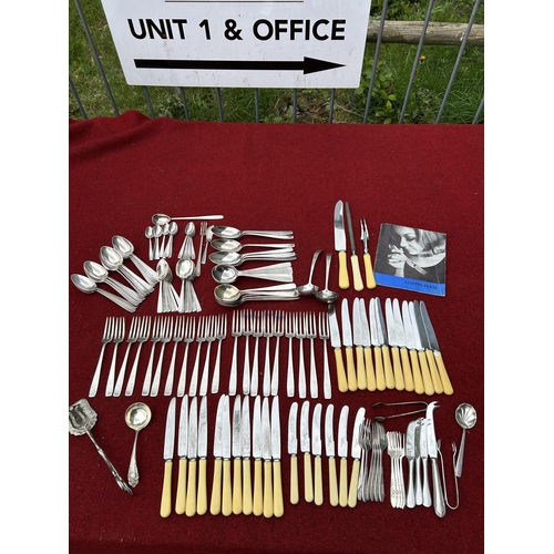 767 - Mappin and Webb Plated cutlery and small selection of other cutlery