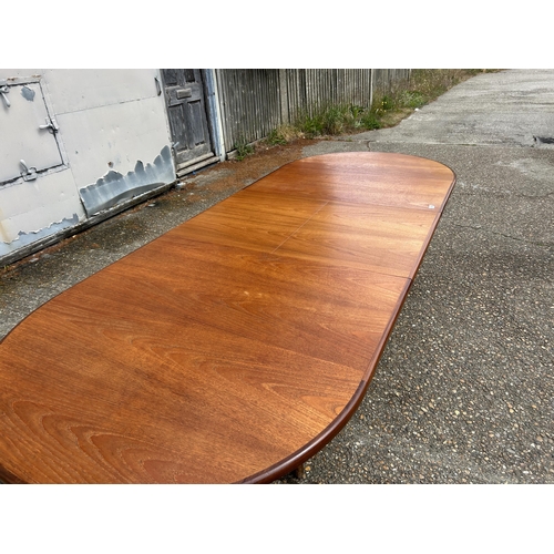 60B - A very large g plan teak extending dining table max size 300cm x156