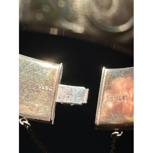 885 - 9ct Gold Bracelet with engraved decoration, marked 9ct, 1/5th 9ct Metal Core, gross weight 41.6 gms