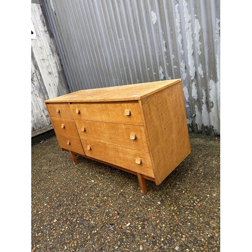 22 - A retro light oak lowboy chest of drawers 120x42x70