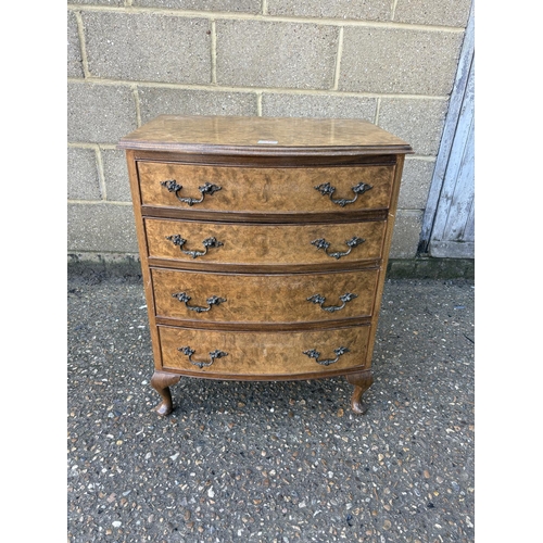 232 - A walnut chest of four drawers 60x45x75