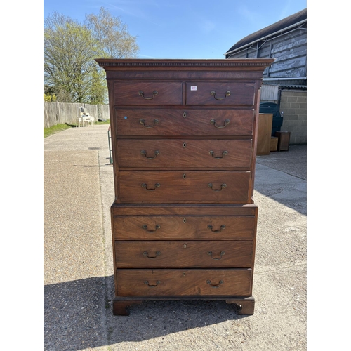 237 - A Georgian mahogany chest on chest 114x58x190