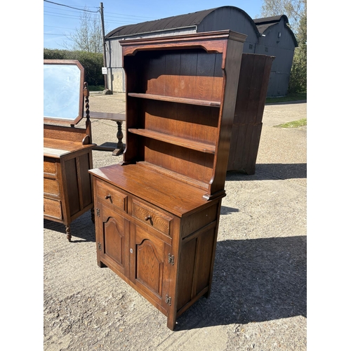 244 - An oak cottage dresser 92x45x175