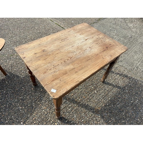 278 - A country pine table with drawer 75x107x70