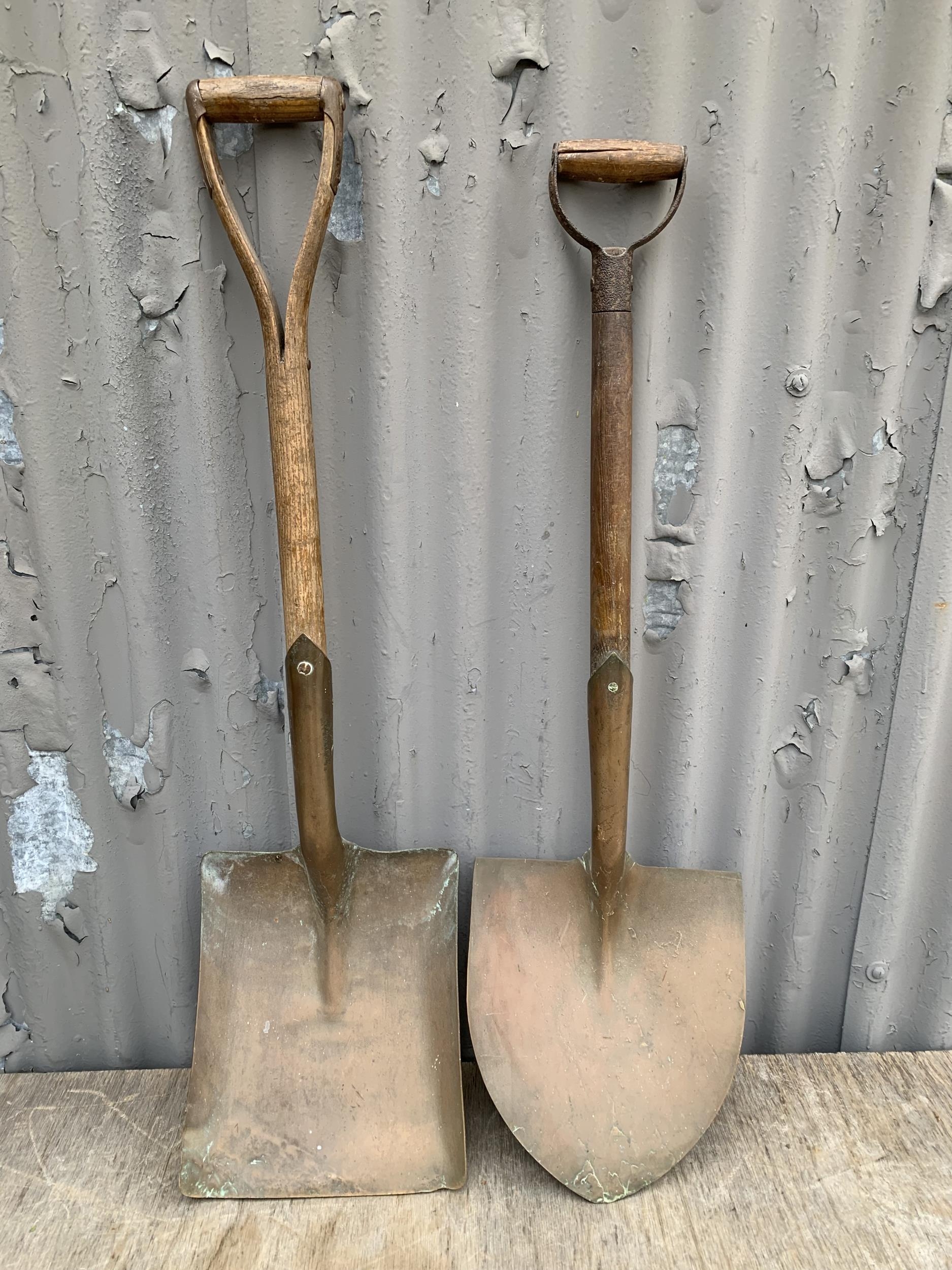 Wickes level and 2 others , Scissor Jack and sundry tools