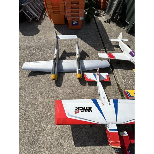 527 - Six Model Planes, wing span of largest 162 cms