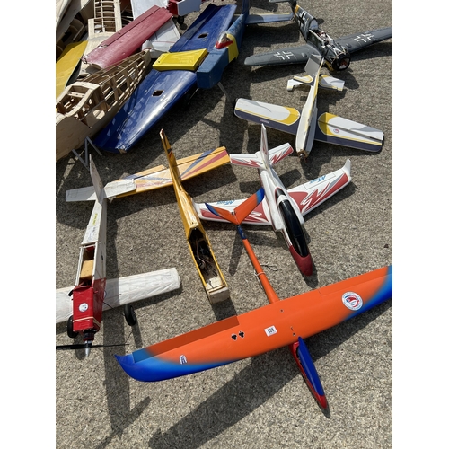 528 - Fifteen Model Planes a/f and large quantity of plane parts