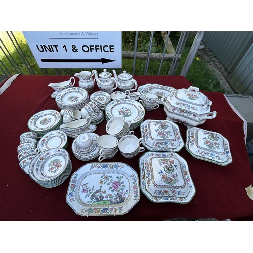 580 - Collection of 107 pieces of Spode Chinese Rose tea and dinnerware, old and new marks, no damage.(2)