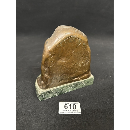 610 - Bronze Vulture on marble base, height 14 cms