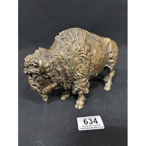 634 - Vienna Bronze Figure of a Bison, stamped with Geschutzt and numbered, possibly Bergman.
Length 20 cm... 