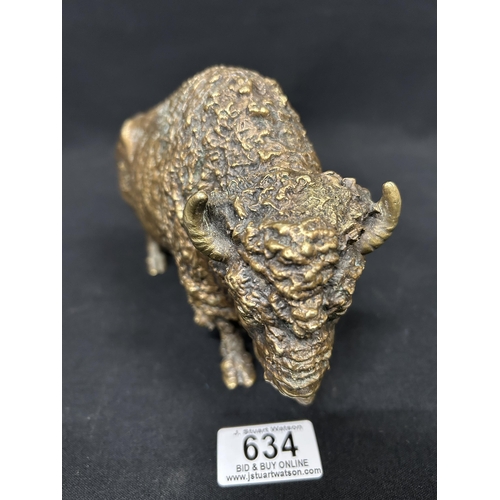 634 - Vienna Bronze Figure of a Bison, stamped with Geschutzt and numbered, possibly Bergman.
Length 20 cm... 