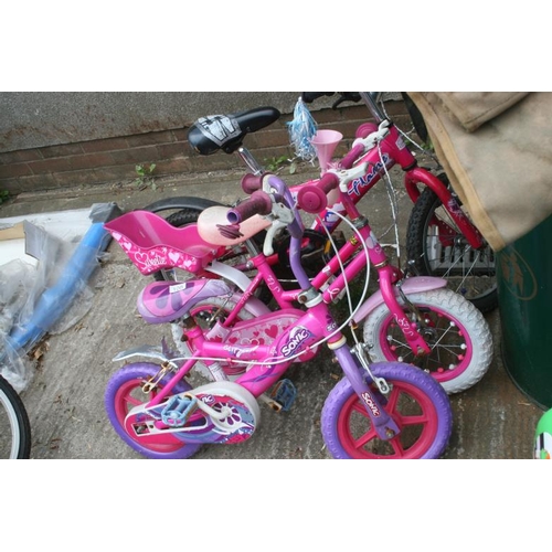 108 - 3 GIRLS BIKES