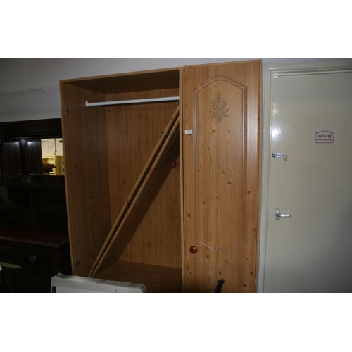 171 - TRIPLE PINE WARDROBE