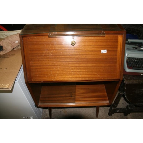 239 - BUREAU