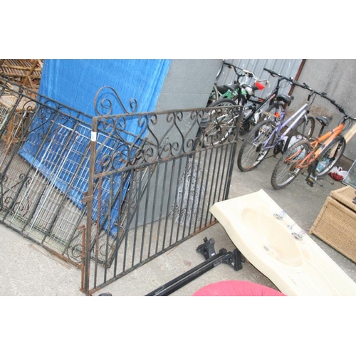 183 - ONE SINGLE GATE/DECORATIVE PANEL