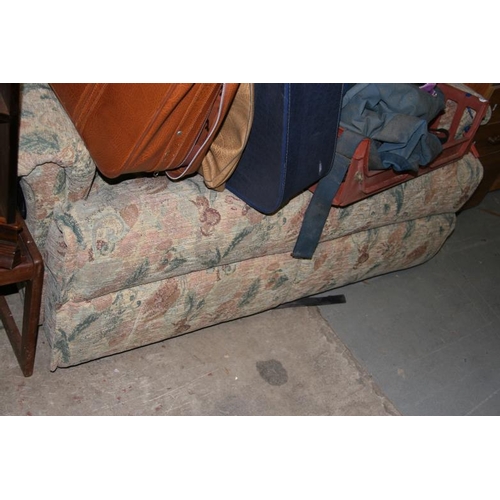 316 - 2 SEATER SOFA