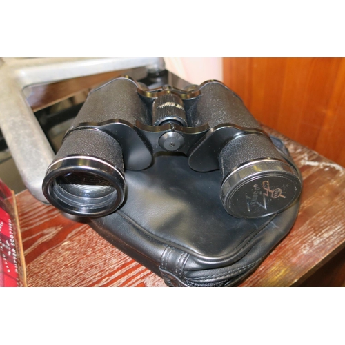 1112 - TASCO ZIP BINOCULARS